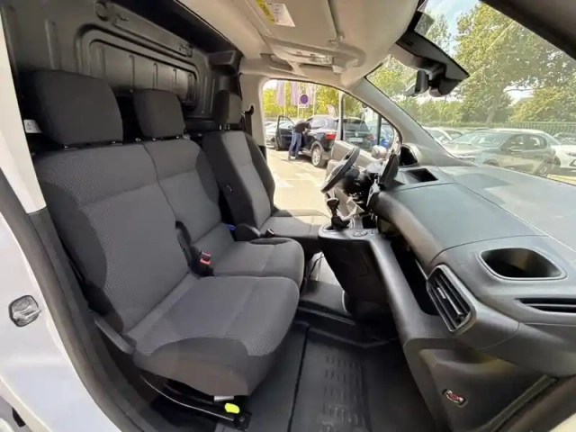 Peugeot Partner xl 950kg bluehdi 100ch s&amp;s — photo 12