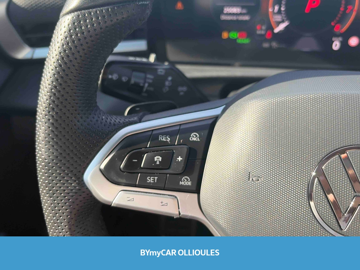 Volkswagen T-Roc 1.5 eTSI Hybrid 150 ch DSG7 — photo 24