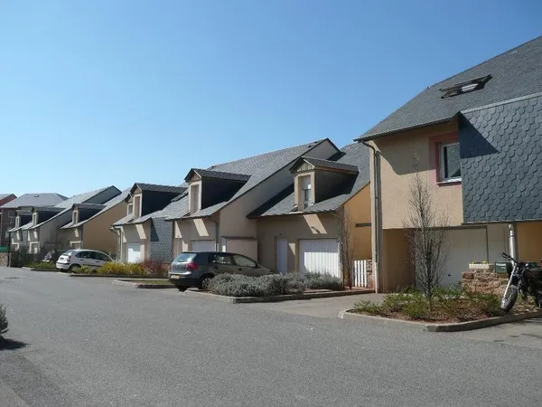 T4 Duplex Onet Le Château avec jardin