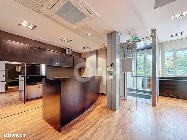 Commerce santé 287 m²