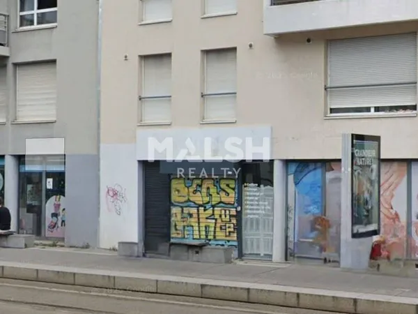 Local commercial 2 pièces 71 m²