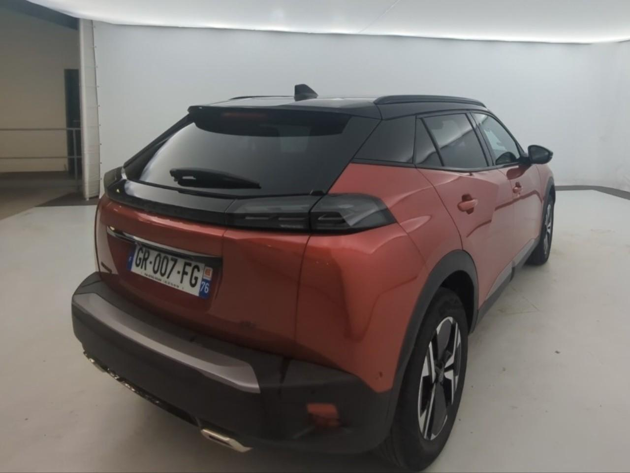 Peugeot 2008 puretech 130 s&s eat8 gt — photo 13