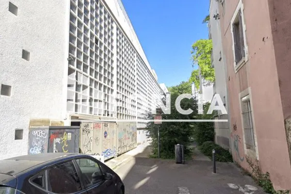 Stationnement Location Grenoble   101€