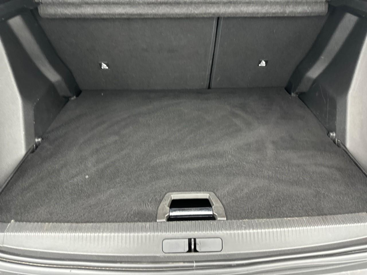 Peugeot 2008 puretech 130 s&s eat8 allure pack — photo 6