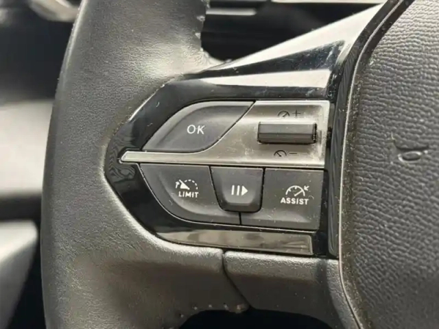 Peugeot 308 1.2 puretech 130ch s&amp;s active pack — photo 13