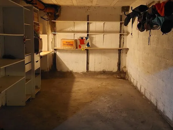 Garage 16m2 sous-sol sécurisé Bajatière
