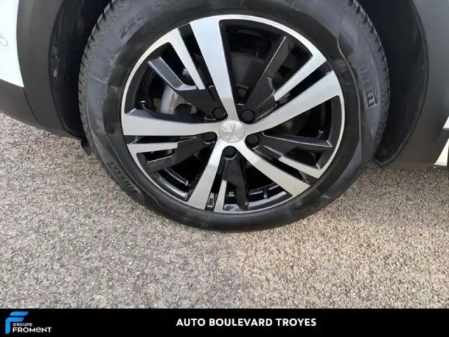 Peugeot 5008 1.2 puretech 130ch s&amp;s allure eat8 — photo 15