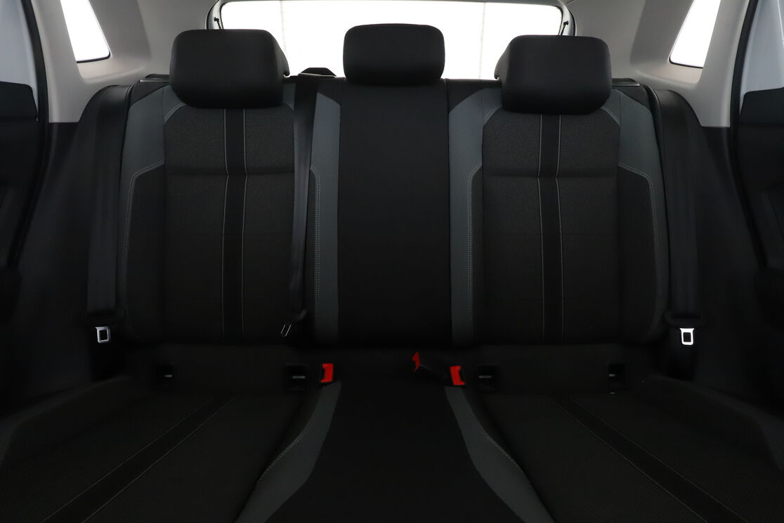 Volkswagen Polo 1.0 TSI R-Line — photo 14