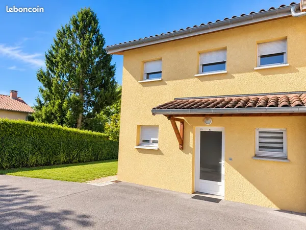 Maison 109 m², 4 chambres, terrain clôturé, garage et pergola bioclimatique