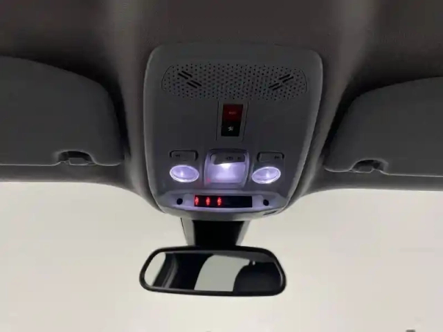 Peugeot 2008 puretech 130 s&amp;s eat8 — photo 28