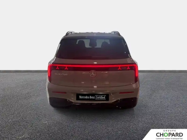 Mercedes Glb 250+ eq — photo 9