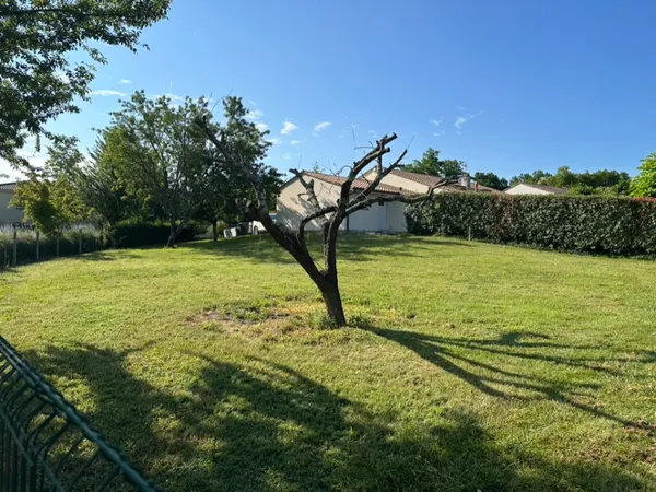 Terrain 450 m²