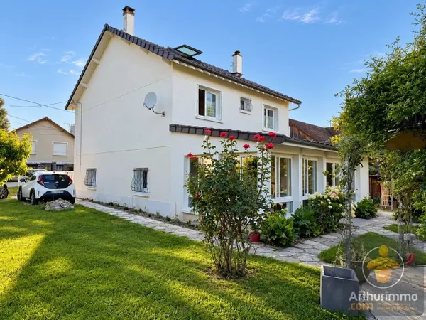 Maison 8 pièces 157 m²