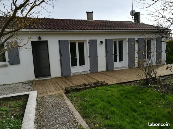 À LOUER - RUELLE SUR TOUVRE Maison de plain-pied 109 m²