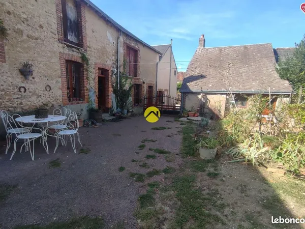 Belle longere et dependances