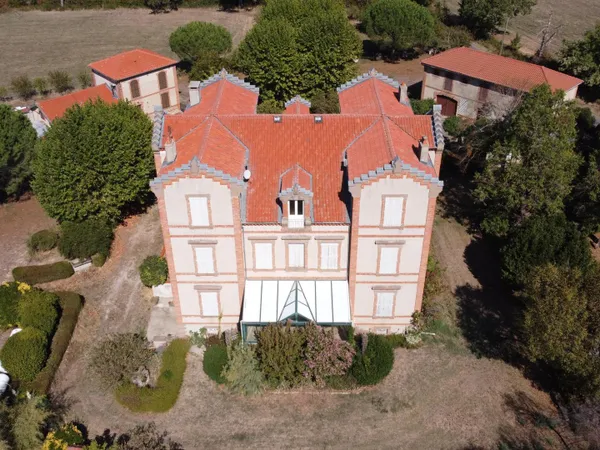 Magnifique domaine de caractère - Plus de 6 hectares et un potentiel exceptionnel