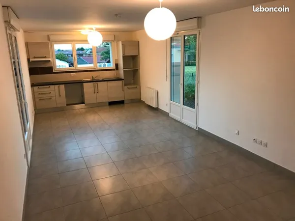 Appartement T2 54m2 jardin + garage / Grezieu la Varenne