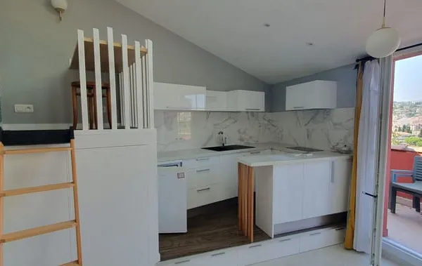Studio de 23m2 à louer sur Vallauris