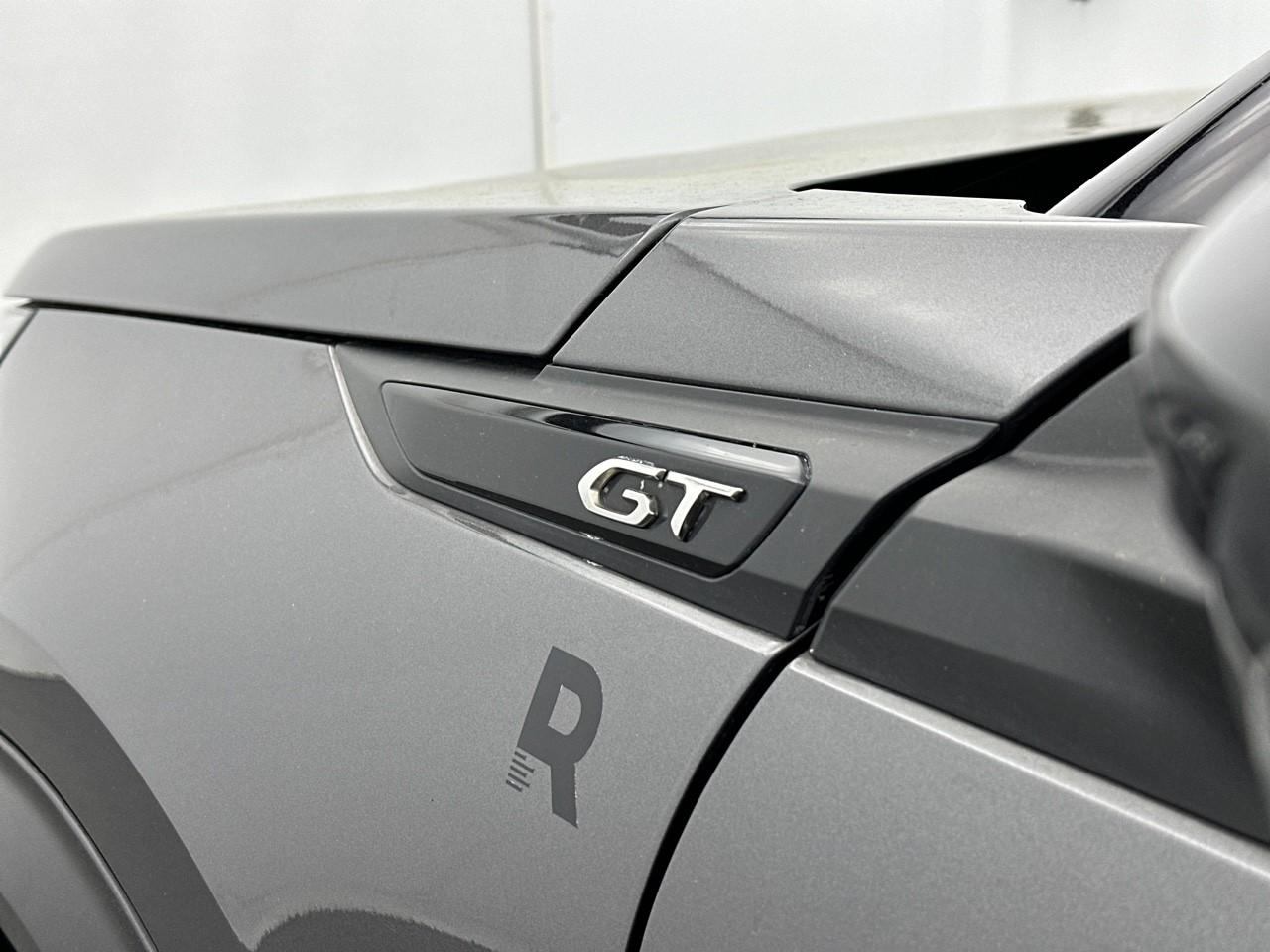 Peugeot 2008 puretech 130 s&s eat8 gt — photo 35