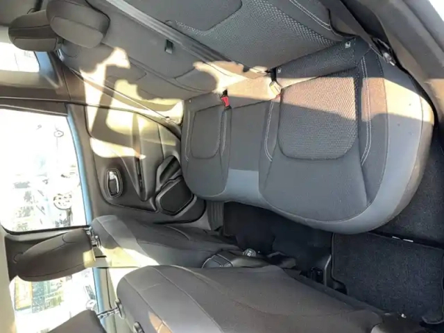 Jeep Renegade 1.6 l multijet 120 ch bvr6 — photo 39