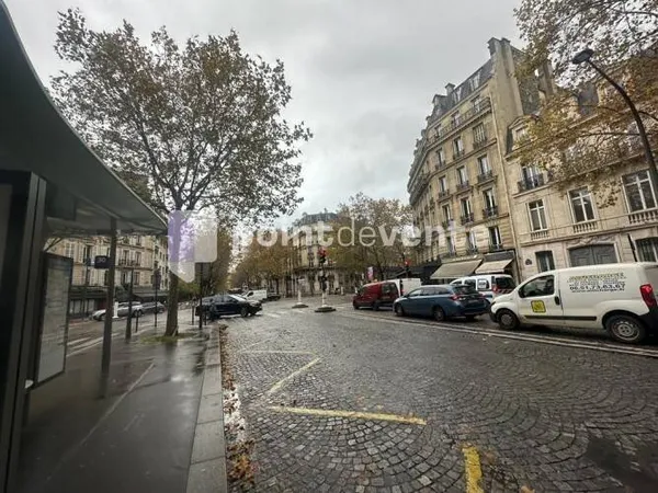 Boutique 150 m²