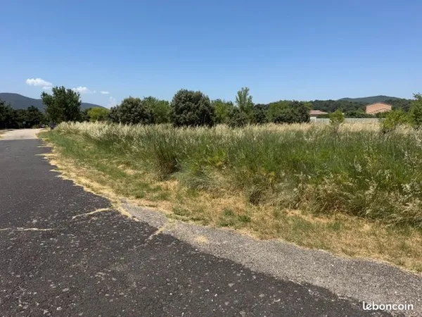 Terrain 270 m² Donzere