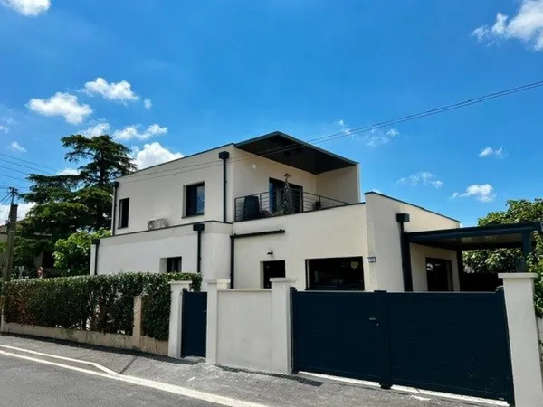 Maison contemporaine, quartier des Alyscamps