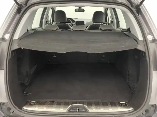 Peugeot 2008 1.2 puretech 110ch s&amp;s eat6 — photo 13