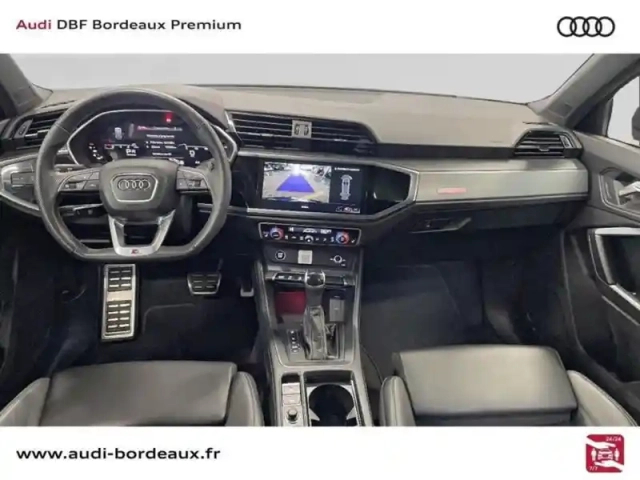 Audi Q3 35 tfsi 150 ch s tronic 7 s line plus — photo 9