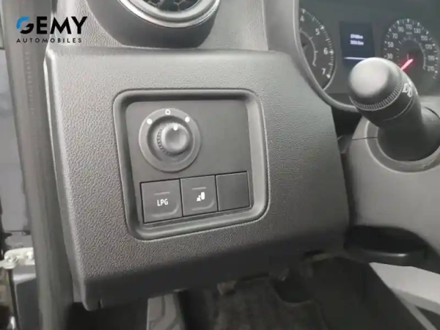 Dacia Duster eco-g 100 4x2 — photo 21