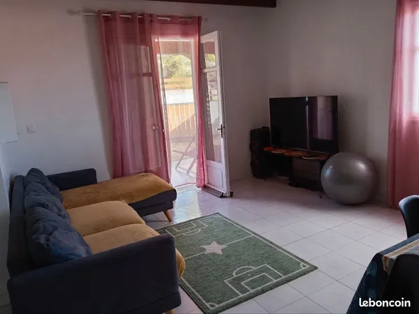 Maison T5 jardin, 2 terrasses, 1 sous sol, 1 garage fermé