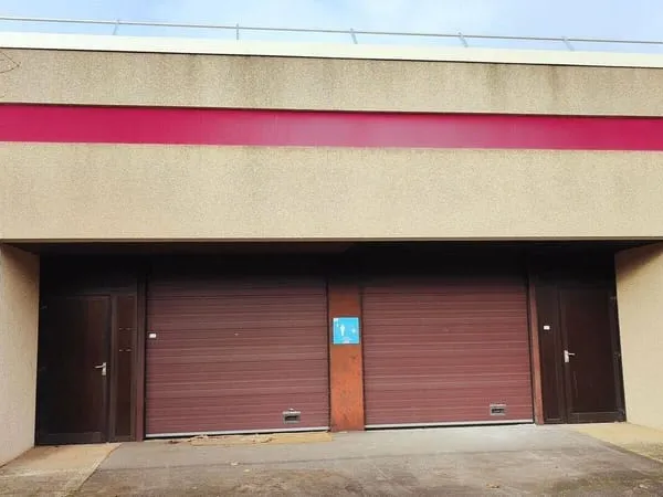 Local d'activité 1225 m²