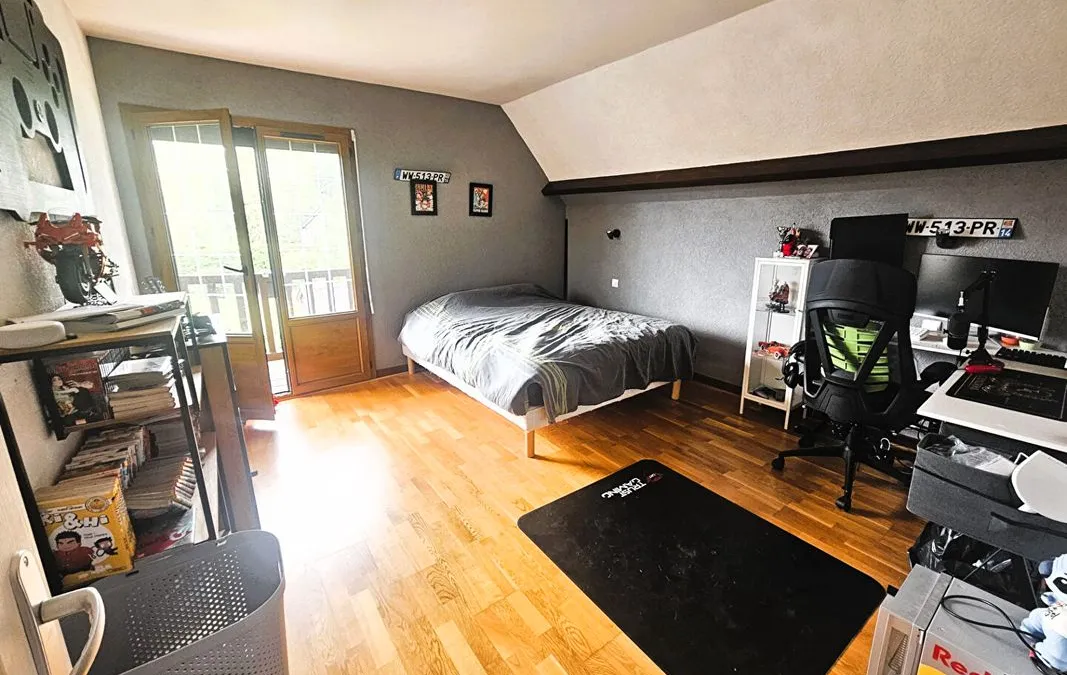 Photo 11