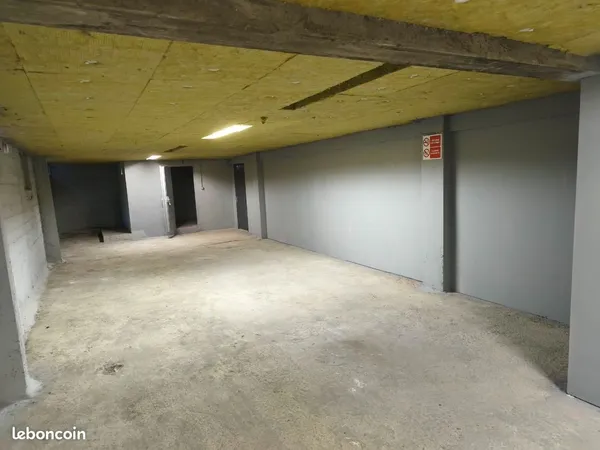 LOCAL / BOX DE STOCKAGE 75 m² À LOUER - SEYSSINET-PARISET - À louer directement par le propriétaire 