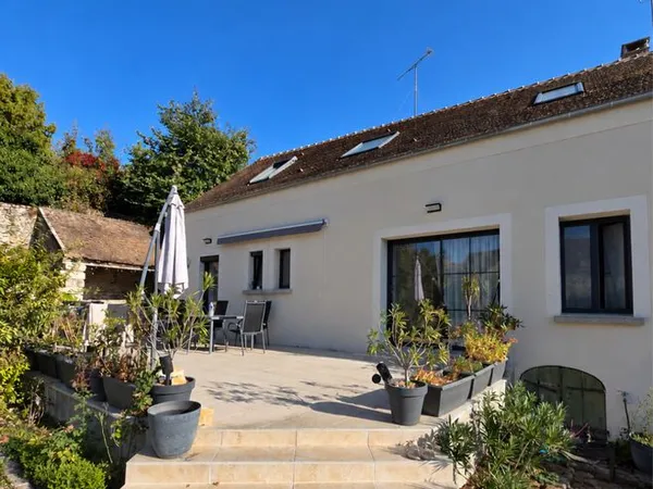 Maison rénovée 3 ch., 126 m², jardin, poêle à granulés - Voulx