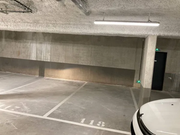 Parking 12 m²