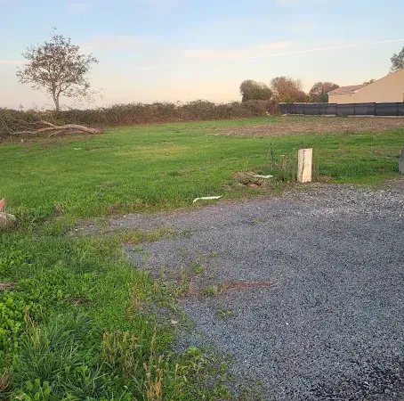 Terrain 650 m²
