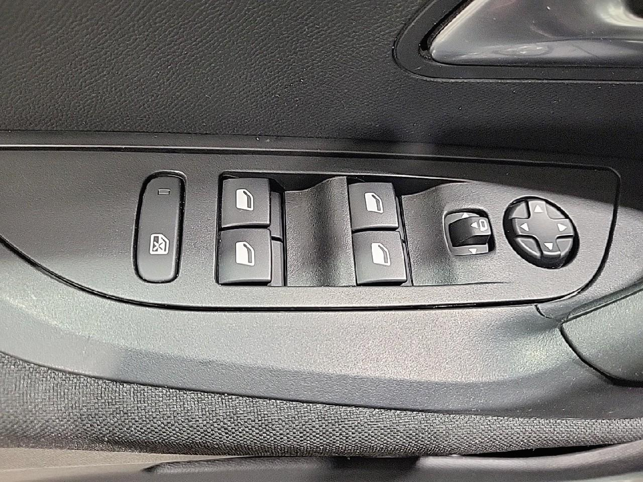 Peugeot 2008 bluehdi 110 s&s bvm6 active pack — photo 23