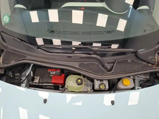 Renault Twingo iii e-tech — photo 19