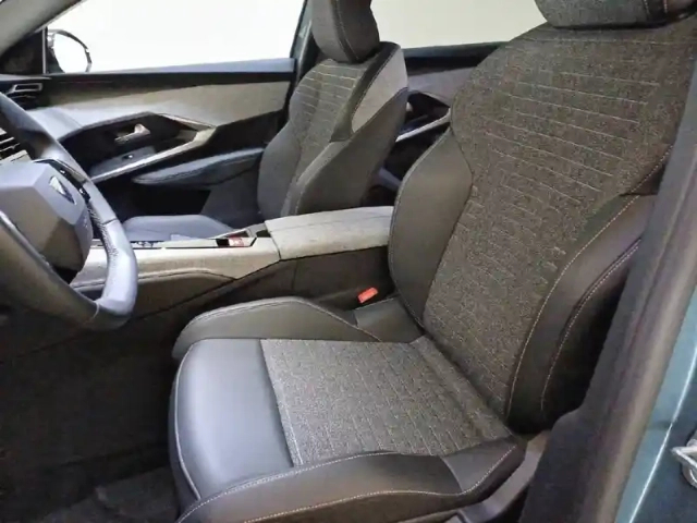 Peugeot 5008 hybrid 136 e-dcs6 — photo 44