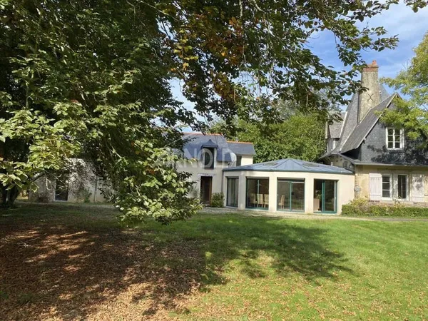 Maison 9 pièces 245 m²