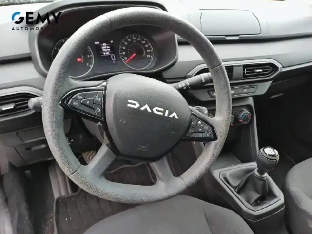 Dacia Sandero sce 65 — photo 13