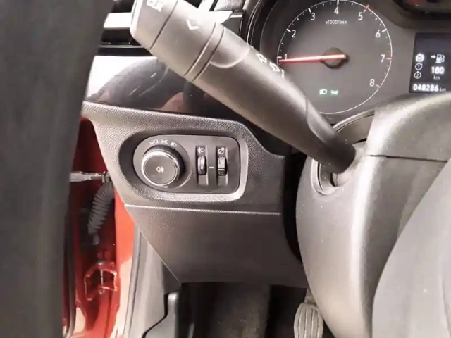Opel Corsa 1.2 turbo 100 ch bvm6 — photo 71