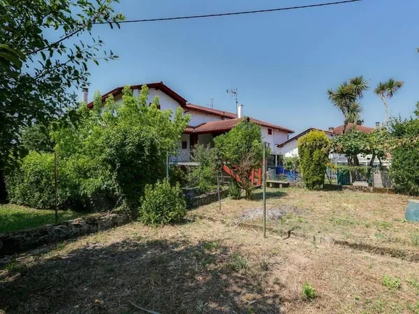 Maison 6 pièces 205 m²