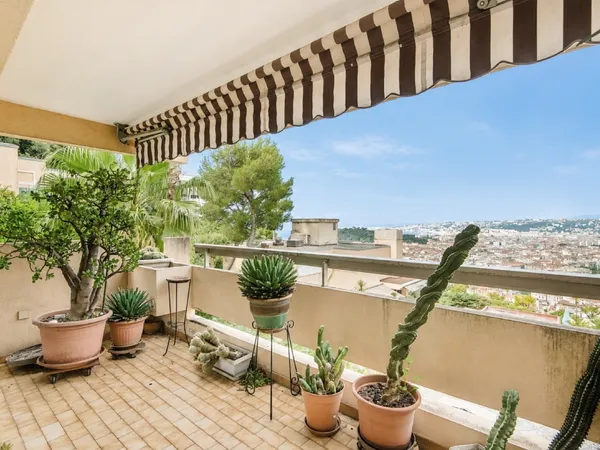 NICE MONT BORON - APPARTEMENT 4 PIECES DE 97M² A VENDRE - AVANT DERNIER ETAGE - TERRASSE DE 10M² - A