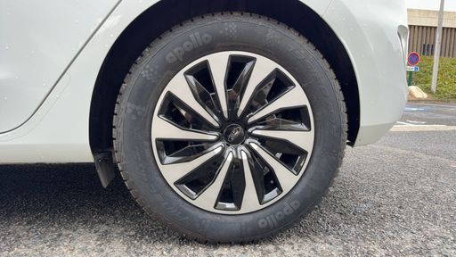 Ford Fiesta 1.0 SCTi EcoBoost Flexifuel 95 - Titanium Business – 2023 – 17623 km – Bicarburation essence bioéthanol – Boîte Manuelle — photo 9