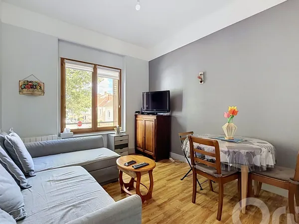 Immeuble 4 pièces 74 m²