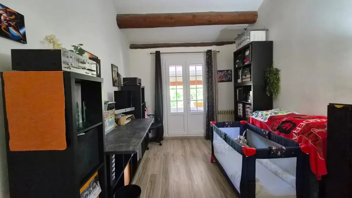 Photo 16