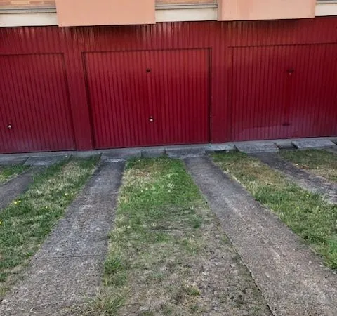 Garage fermé dans secteur recherché