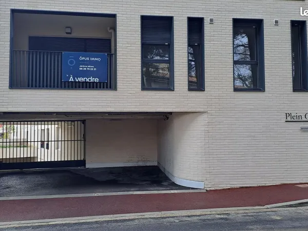 Location place de parking - centre Castelnau-le-Lez